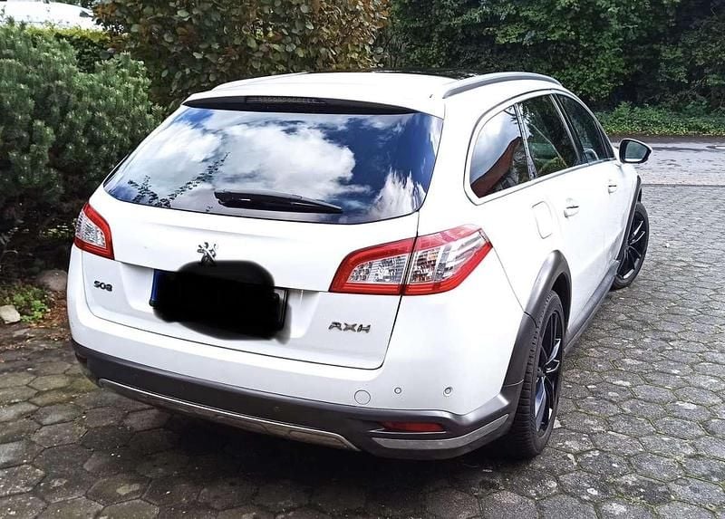 Weiß Gebraucht 2016 Peugeot 508 RXH Kombi | 14.800 € - Bild 1/4