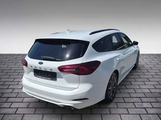 Gebraucht Ford Focus ST-Line 116 PS (85 kW) 2023 Frozen white Kombi