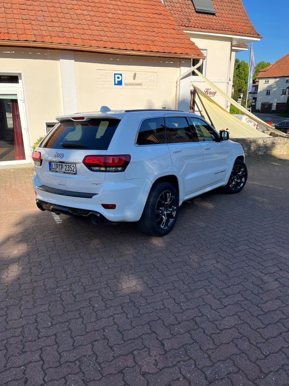 Weiß Gebraucht 2013 Jeep Grand Cherokee SRT SUV | 28.900 € (Fairer Preis) - Bild 1/4