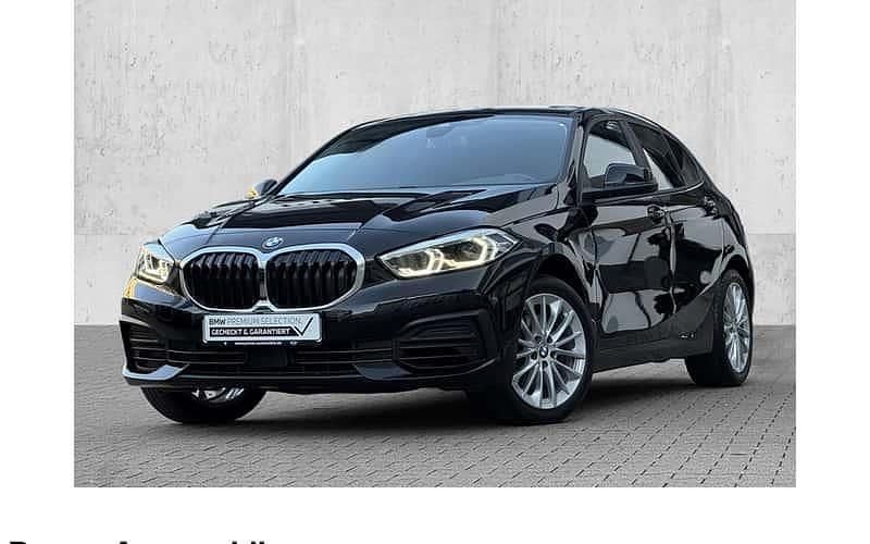 Schwarz Gebraucht 2022 BMW 116 Advantage Kleinwagen | 17.940 € (Guter Preis) - Bild 1/4