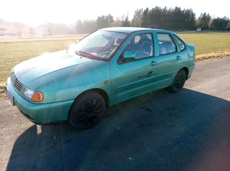 Gebraucht VW Polo 60 PS (44 kW) 1997 Grün Limousine