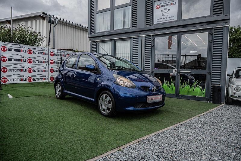 Blau Gebraucht 2008 Toyota Aygo Cool Kleinwagen | 500 € (Superpreis) - Bild 1/4