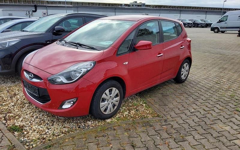 Cool red Gebraucht 2014 Hyundai ix20 Edition Kleinwagen | 8.690 € (Fairer Preis) - Bild 1/4