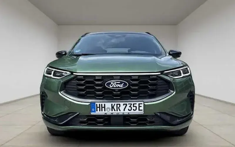 Gebraucht Ford Kuga ST-Line X 243 PS (178 kW) 2026 Grün SUV