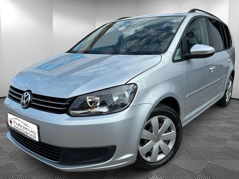 Silber Gebraucht 2012 VW Touran Comfortline Van / Kleinbus | 7.340 € (Fairer Preis) - Bild 1/4