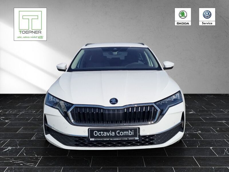 Candyweiss Neu 2025 Skoda Octavia Tour Kombi | 35.690 € (Guter Preis) - Bild 1/4