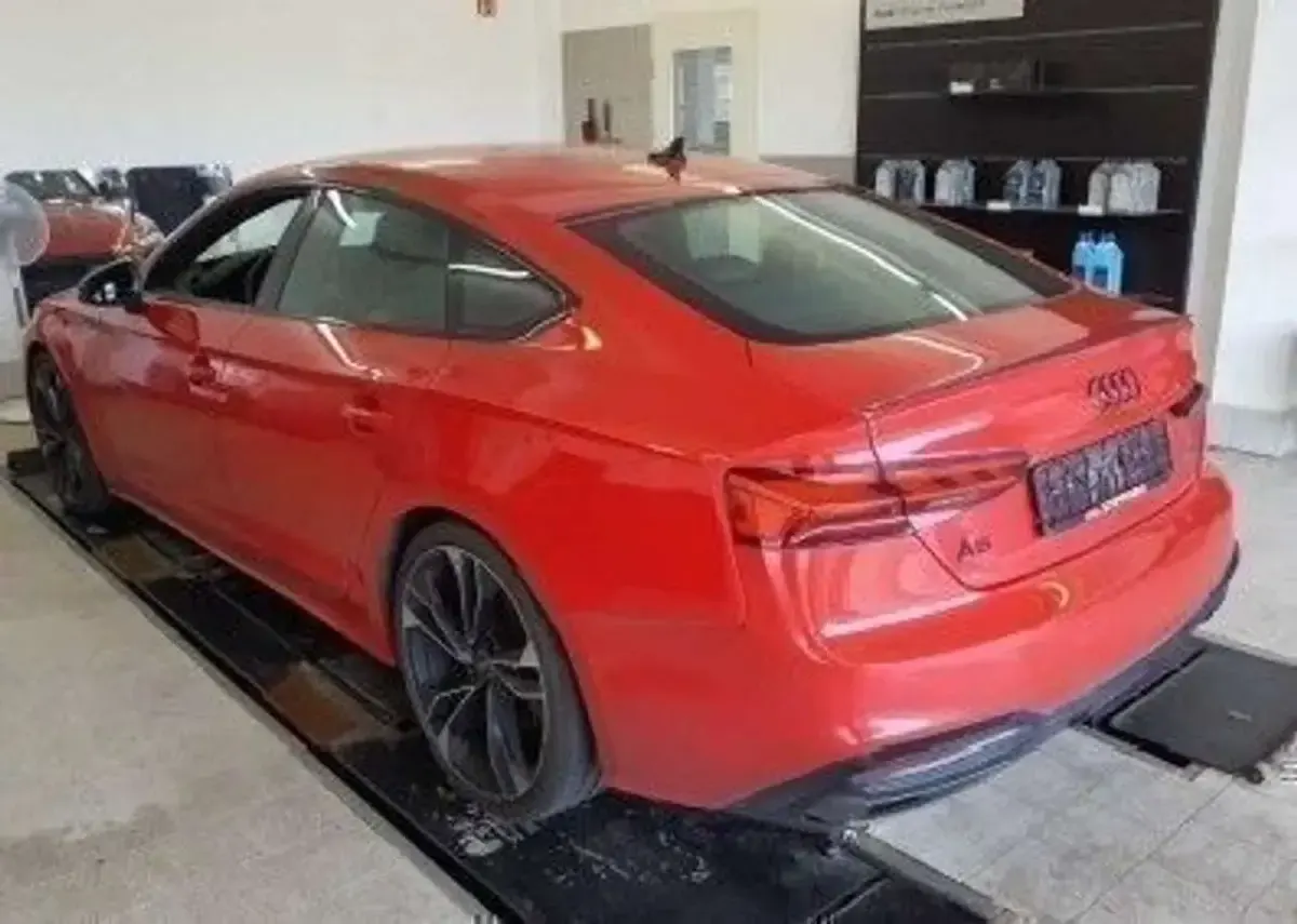Gebraucht Audi A5 S-Line 265 PS (194 kW) 2023 Tangorot metallic Coupé