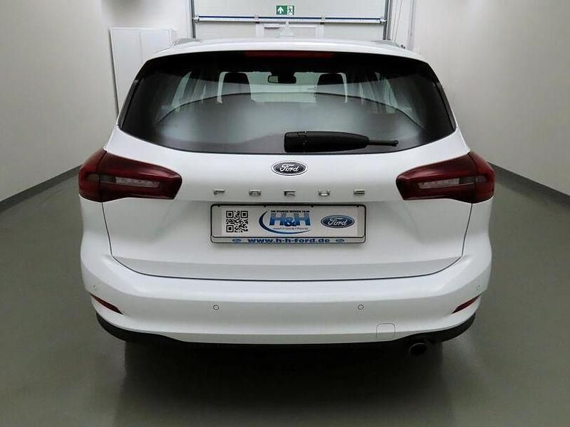 Gebraucht Ford Focus Titanium 116 PS (85 kW) 2023 Weiß Kombi