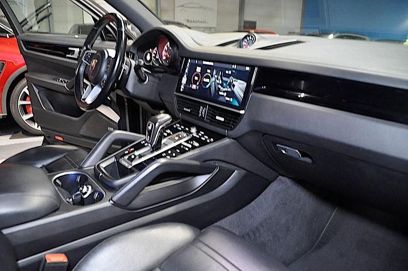 Gebraucht Porsche Cayenne Sport 441 PS (324 kW) 2018 Schwarz SUV