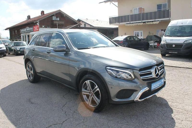 Gebraucht Mercedes GLC350 258 PS (189 kW) 2018 Grau SUV