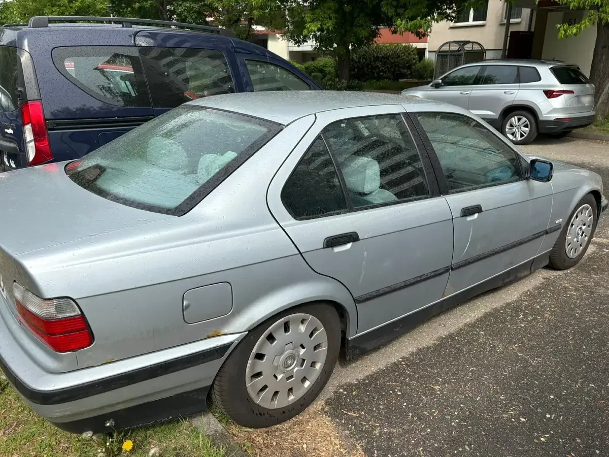 Używany BMW 320 150 KM (110 kW) 1997 Srebrny Sedan/Limuzyna