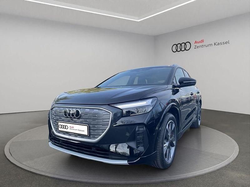 Gebraucht Audi Q4 e-tron Ambiente 150 kW (204 PS) 2022 Mythosschwarz metallic SUV
