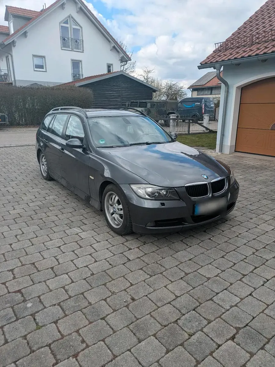 Gebraucht BMW 318 128 PS (94 kW) 2006 Grau Kombi