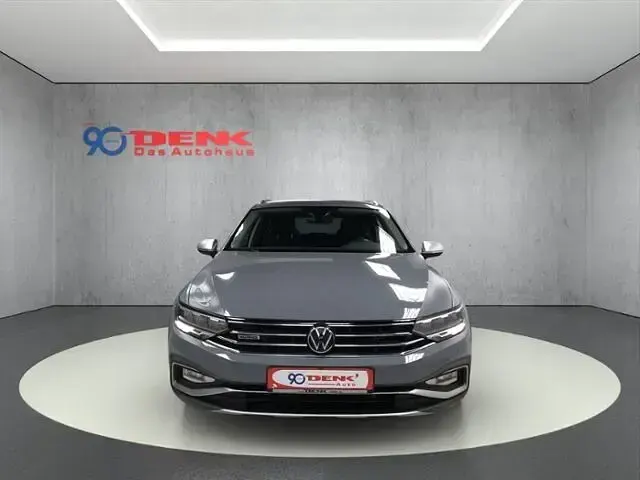 Gebraucht VW Passat Alltrack 200 PS (147 kW) 2022 Mondsteingrau Kombi