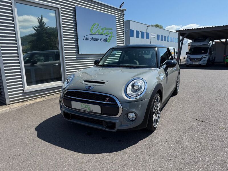 Grau Gebraucht 2017 Mini Cooper S Chili Kleinwagen | 19.890 € (Fairer Preis) - Bild 1/4