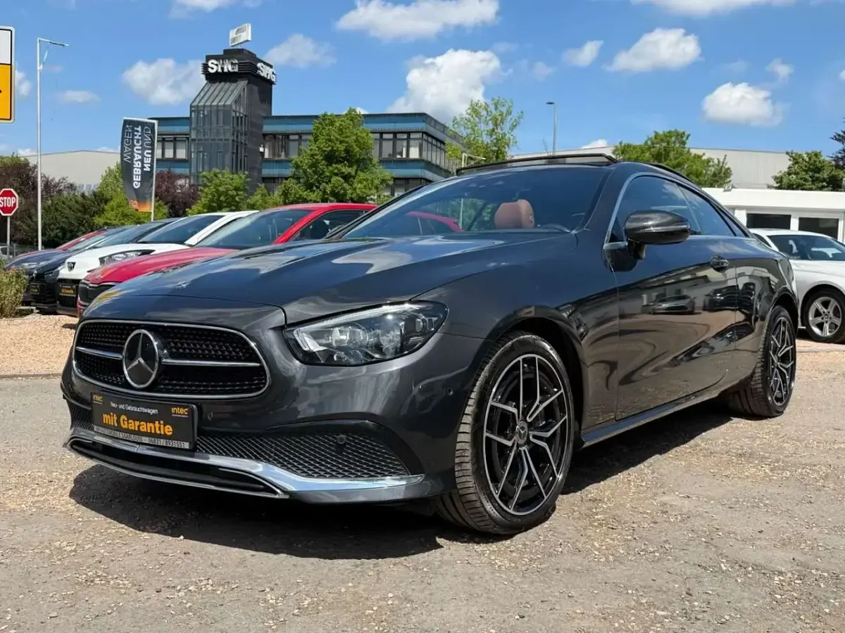 Gebraucht Mercedes E400 330 PS (242 kW) 2020 Grau Coupé