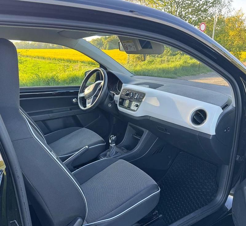 Second-hand Seat Mii Chic 60 CP (44 kW) 2017 Negru Hatchback