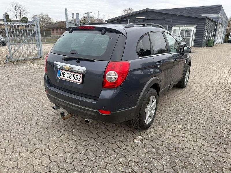 Gebraucht Chevrolet Captiva LT 150 PS (110 kW) 2009 Grau SUV