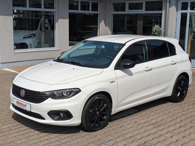 Weiß Gebraucht 2018 Fiat Tipo S Limousine | 11.550 € (Fairer Preis) - Bild 1/4