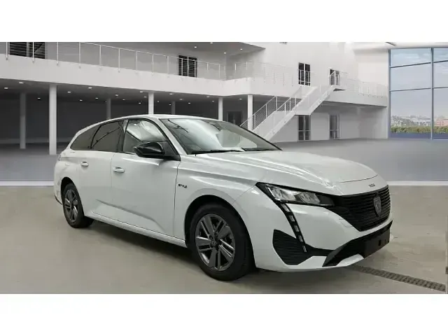 Gebraucht Peugeot 308 SW Style 131 PS (96 kW) 2024 Weiß Kombi