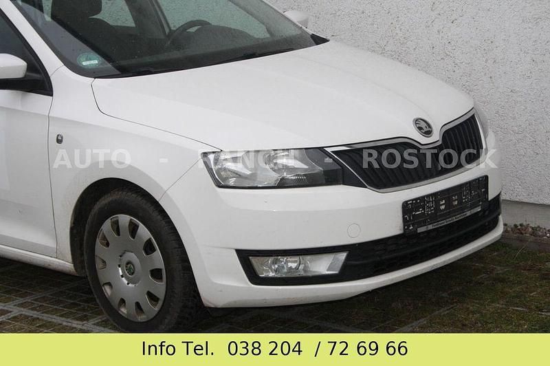 Gebraucht Skoda Rapid Elegance 90 PS (66 kW) 2014 Weiß Limousine