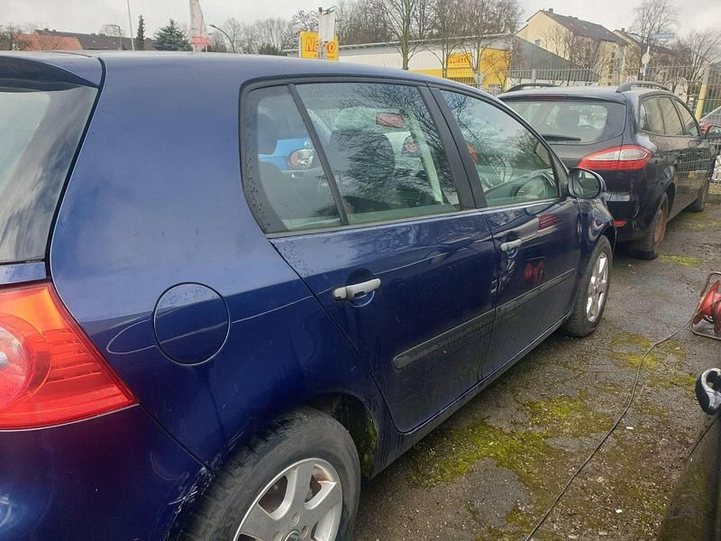 Gebraucht VW Golf IV Trendline 75 PS (55 kW) 2005 Blau Limousine
