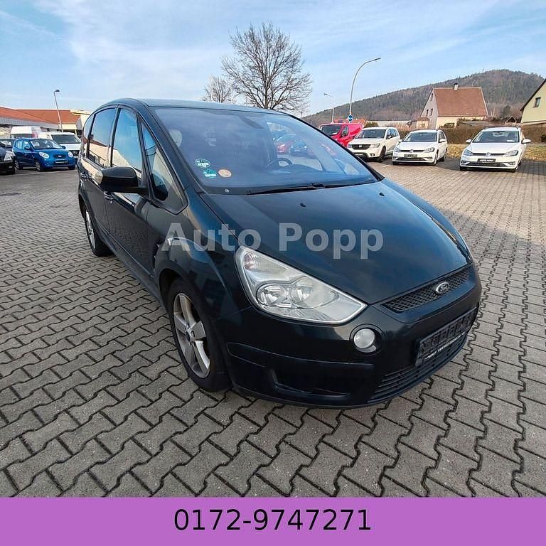 Gebraucht Ford S-MAX Titanium 140 PS (102 kW) 2008 Schwarz Van / Kleinbus