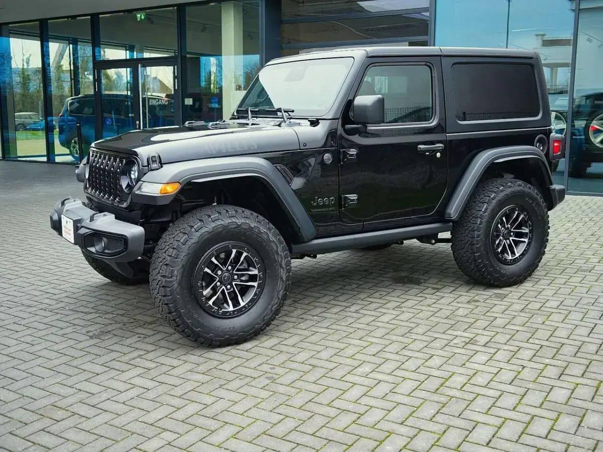 Neu Jeep Wrangler 272 PS (200 kW) 2025 Schwarz SUV