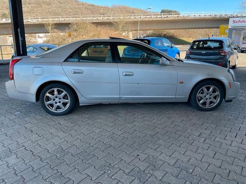 Silber Gebraucht 2003 Cadillac CTS Limousine | 3.999 € - Bild 1/4