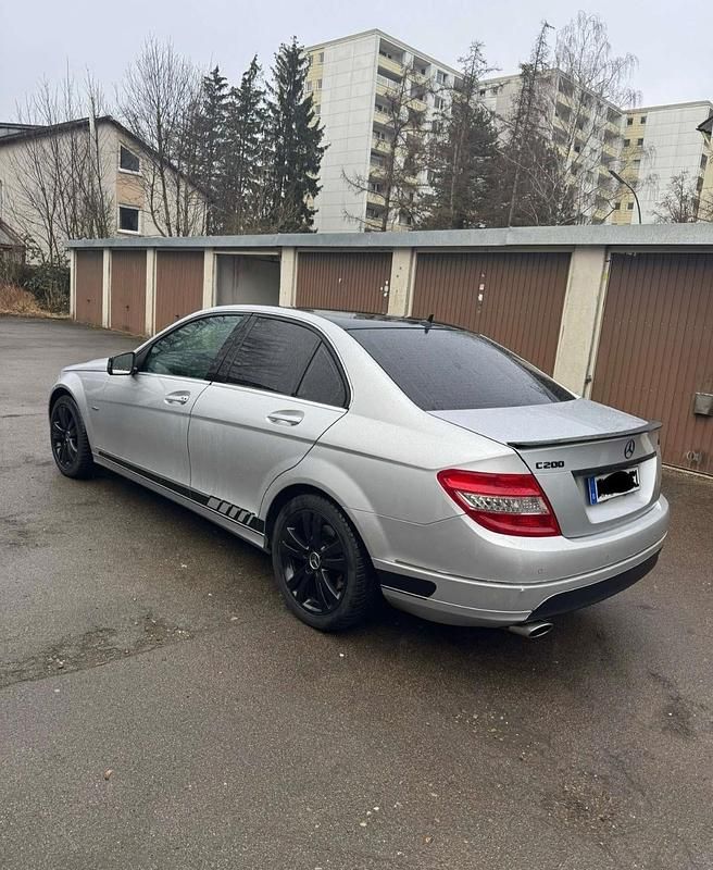Gebraucht Mercedes C200 185 PS (136 kW) 2010 Grau Limousine