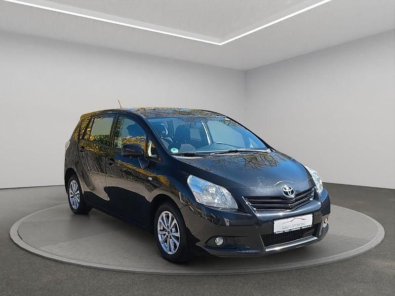 Gebraucht Toyota Verso Edition 126 PS (92 kW) 2011 Schwarz Van / Kleinbus