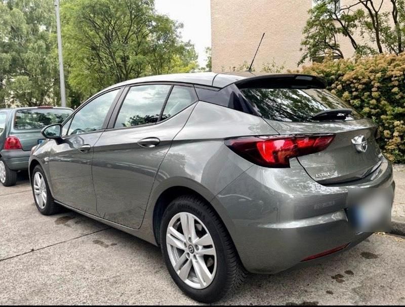 Gebraucht Opel Astra 105 PS (77 kW) 2018 Grau Limousine