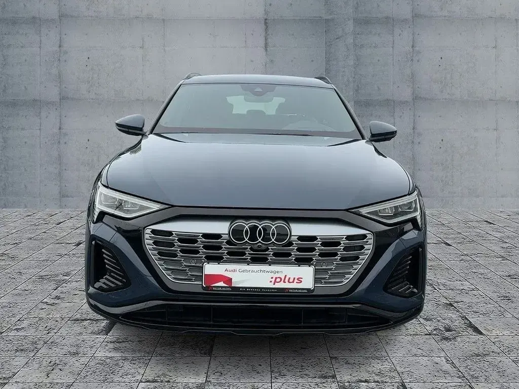 Gebraucht Audi Q8 e-tron S-Line 300 kW (408 PS) 2024 Plasmablau metallic SUV