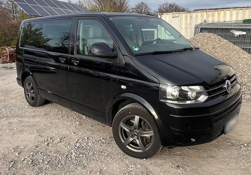 Second-hand VW T5 179 CP (131 kW) 2015 Negru Van