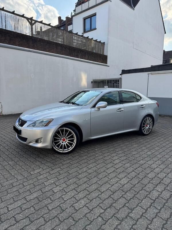 Grau Gebraucht 2006 Lexus IS250 Luxury Line Limousine | 6.999 € (Superpreis) - Bild 1/4
