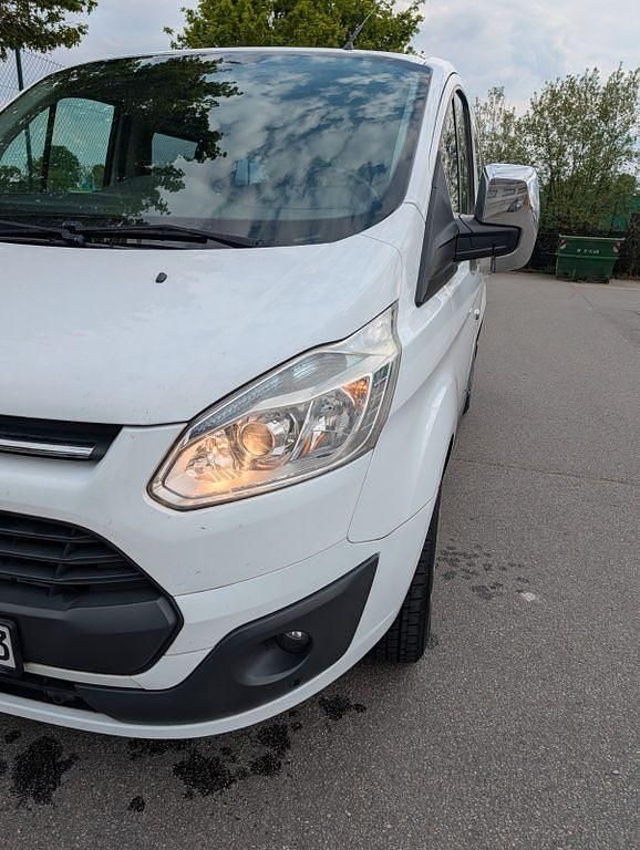 Second-hand Ford Transit Custom 155 CP (114 kW) 2013 Alb Monovolum