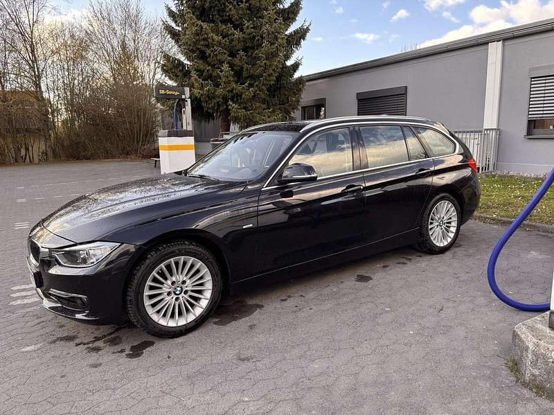 Gebraucht BMW 320 Luxury Line 184 PS (135 kW) 2015 Kombi