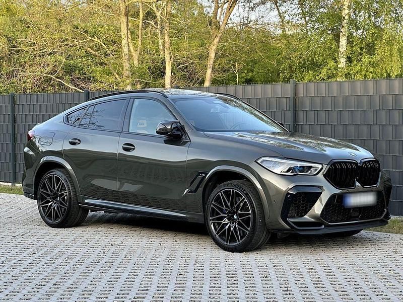 Grün Gebraucht 2020 BMW X6 M Competition Edition SUV | 87.600 € (Etwas zu teuer) - Bild 1/4