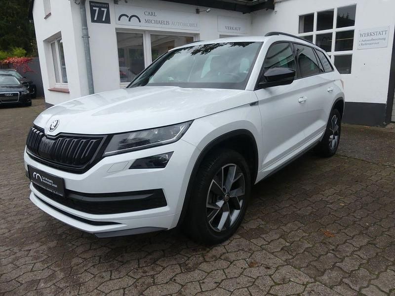 Weiß Gebraucht 2020 Skoda Kodiaq SportLine SUV | 25.990 € (Fairer Preis) - Bild 1/4