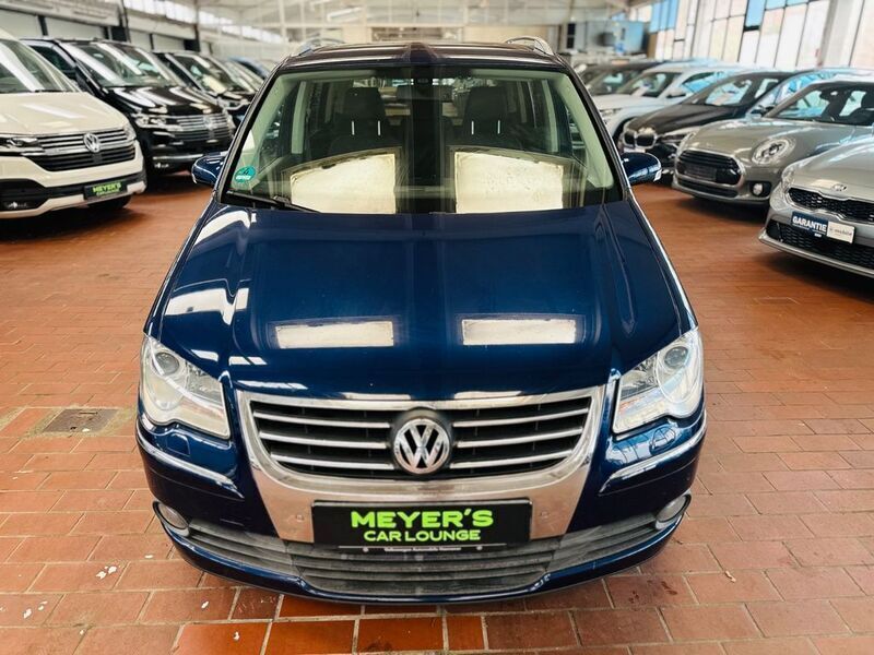 Blau Gebraucht 2008 VW Touran Highline Van / Kleinbus | 3.900 € (Fairer Preis) - Bild 1/4