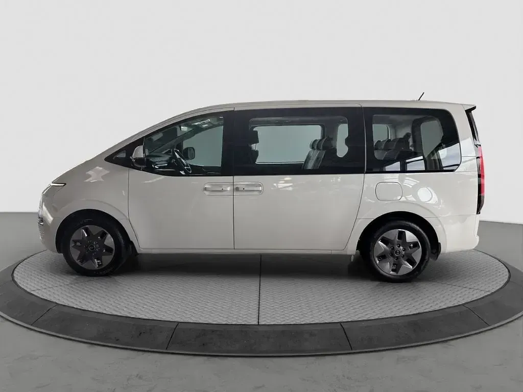 Gebraucht Hyundai Staria Trend 225 PS (165 kW) 2026 Weiss Van / Kleinbus