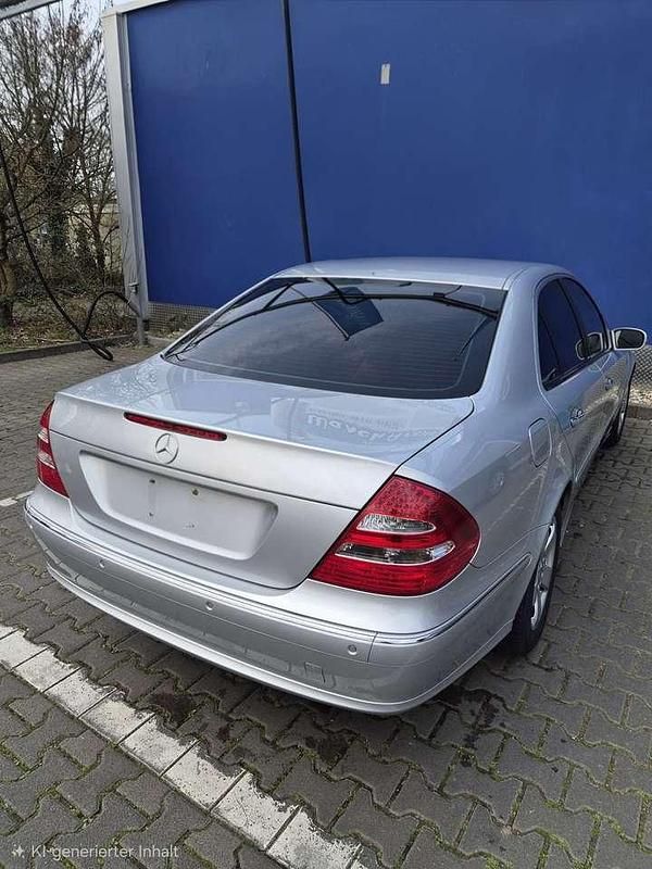 Gebraucht Mercedes E200 163 PS (119 kW) 2005 Limousine