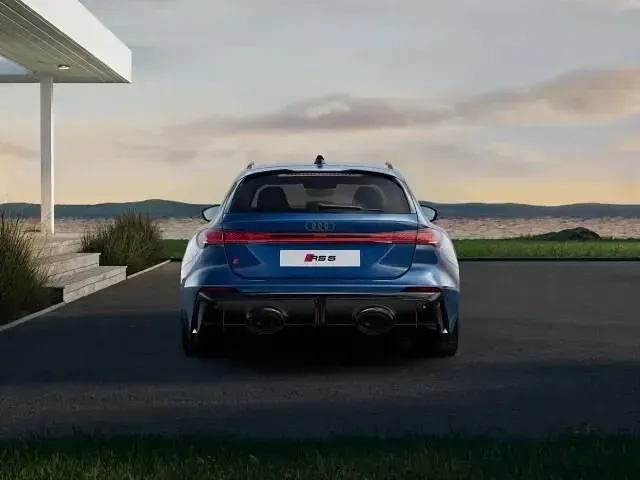 Neu Audi RS5 Ambiente 639 PS (469 kW) 2026 Ascariblau metallic (metallic) Kombi