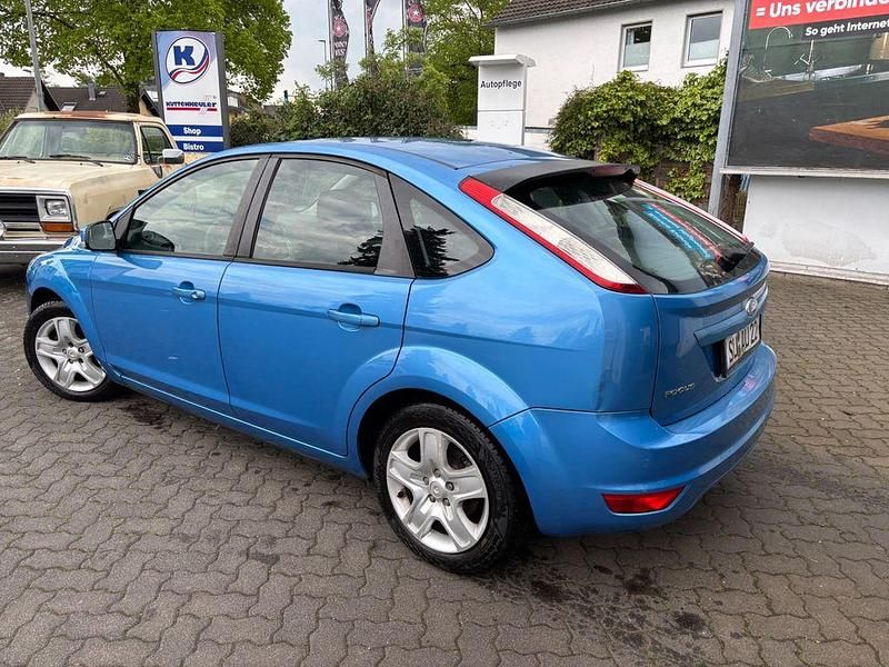 Używany Ford Focus Titanium 101 KM (74 kW) 2009 Niebieski Sedan/Limuzyna