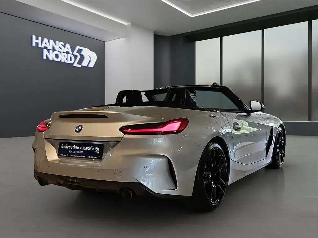 Gebraucht BMW Z4 Performance 197 PS (144 kW) 2022 Silber / glaciersilber (metallic) Cabrio
