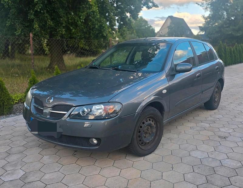Grau Gebraucht 2006 Nissan Almera Kleinwagen | 900 € (Guter Preis) - Bild 1/4