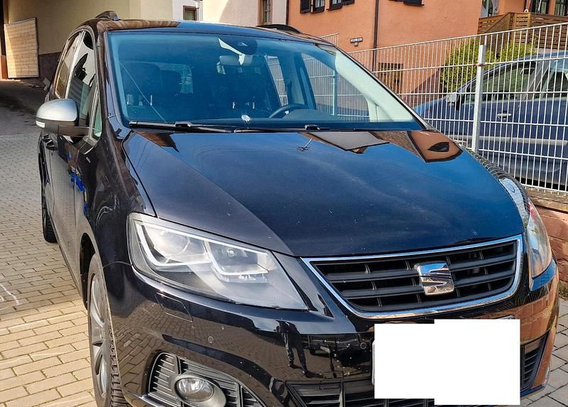Schwarz Gebraucht 2016 Seat Alhambra CONNECT Van / Kleinbus | 16.000 € - Bild 1/4