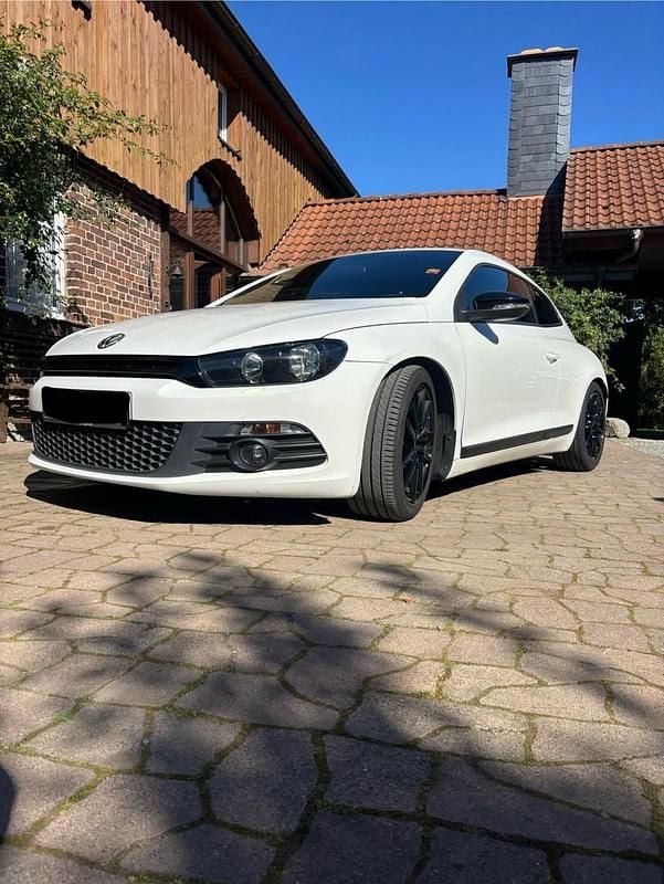 Gebraucht VW Scirocco 160 PS (117 kW) 2010 Weiß Coupé
