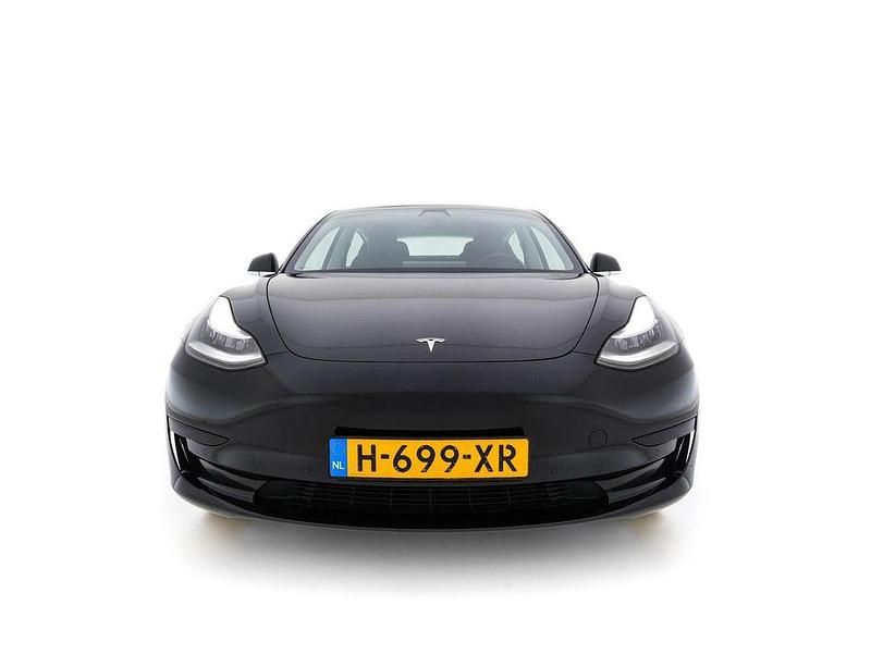 Gebraucht Tesla Model 3 Standard Range 175 kW (238 PS) 2020 Schwarz Limousine