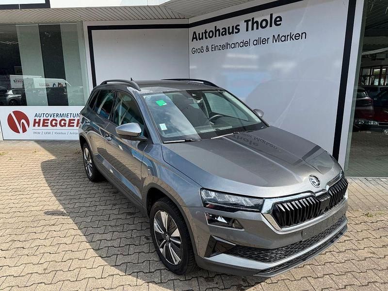 Grau Gebraucht 2023 Skoda Karoq Ambition SUV | 22.800 € (Superpreis) - Bild 1/4